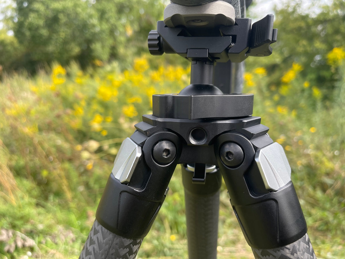 Talon CF Predator System – Carbon Fiber Tripod for Thermal Hunting